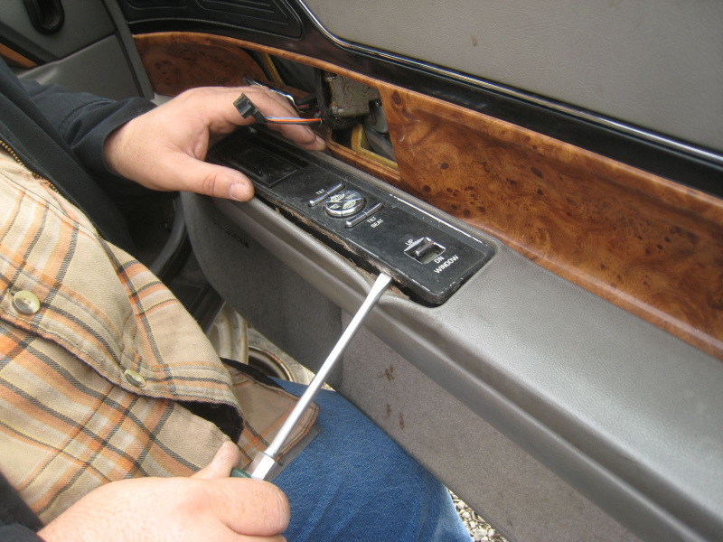 Illustration for article titled Junkyard Nightmare Build Quality Challenge, Door Panel Edition: USA
